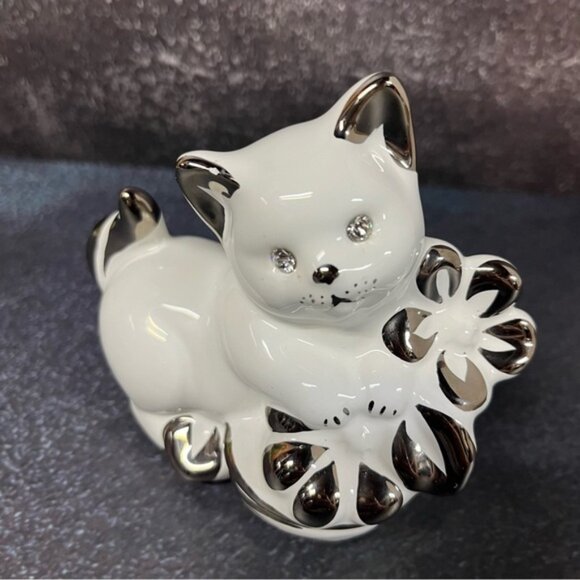 Ahura Ceramic Cat Figurine Swarovski Crystal Eyes, Silver Painting Details - Picture 6 of 14